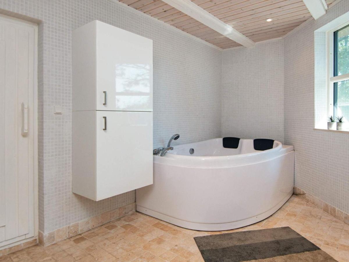 7 Person Holiday Home In R M Vesterhede Exterior foto